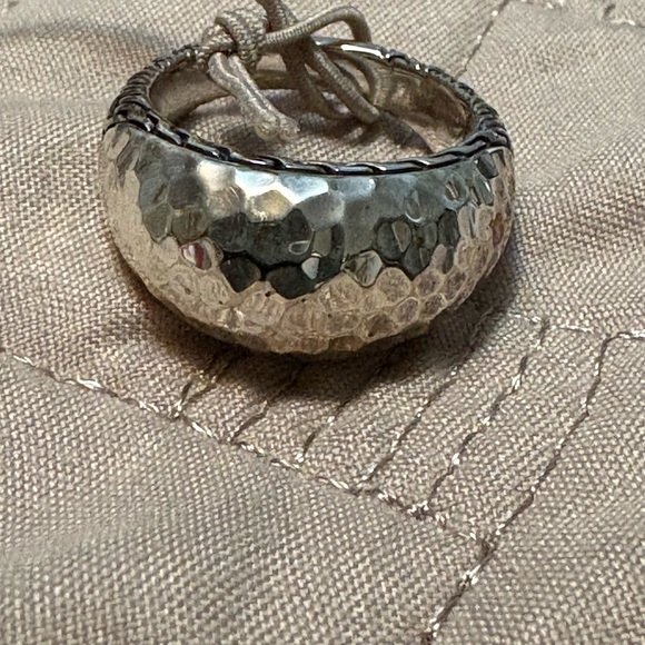 John Hardy hammered dome ring - Picture 6 of 10